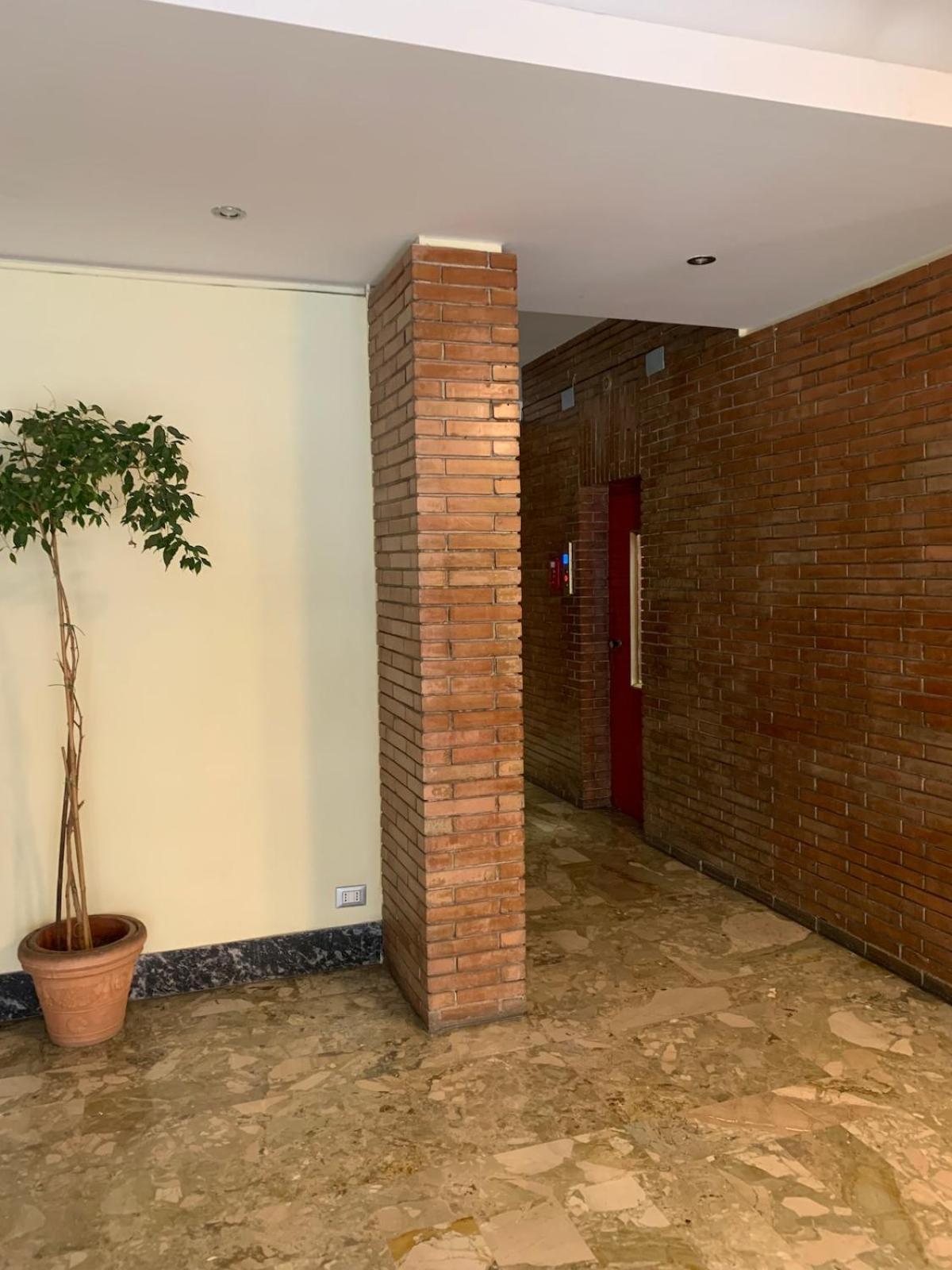 Vivi In Un Attico Tipico Romano Con Vista Su Roma エクステリア 写真